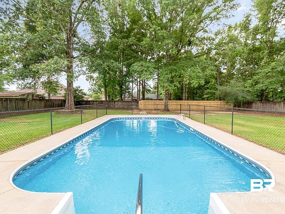 3rd image of 10691 Hunters Ridge Dr