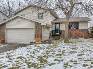 3618 Dove Dr, Decatur, IL 62526