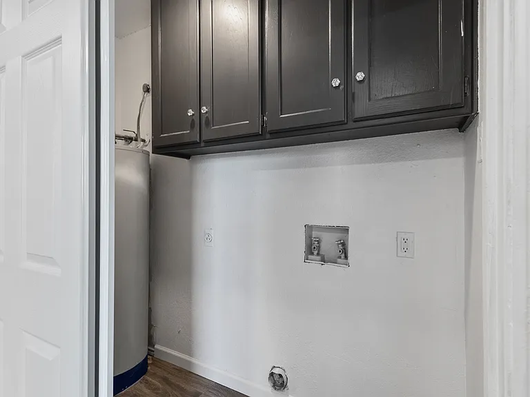 5351 Northridge Blvd — Photo 14