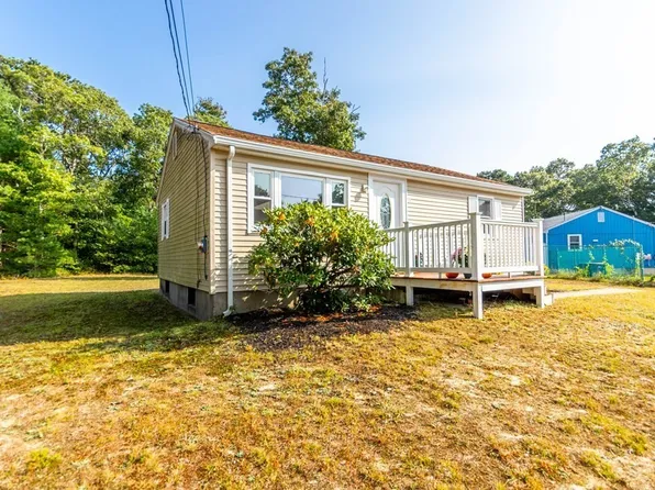 51 Standish Ave, Wareham, MA 02571