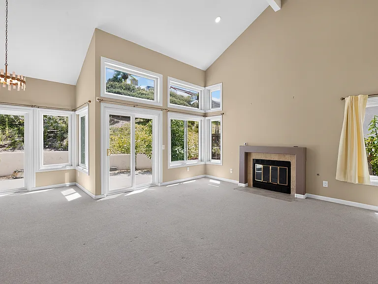 12137 Putting Green Row — Photo 10