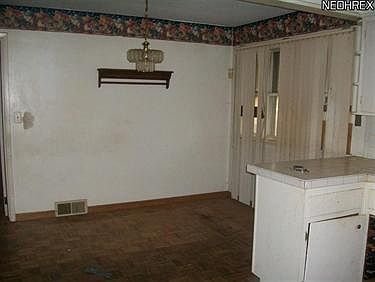 4th image of 1105 Ivanhoe Ave
