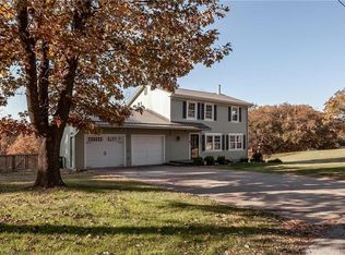 3605 NW 50th St, Riverside, MO 64150