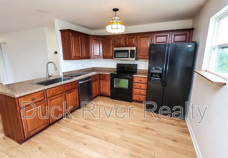 2207 Carpenter Bee Dr — Photo 3