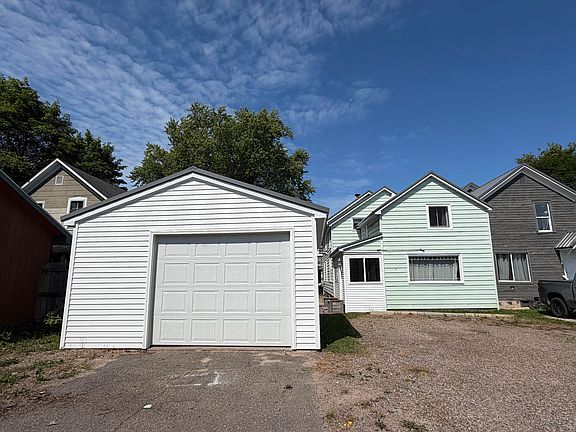 5th image of 709 Court St