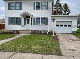 418 3rd St, Kenyon, MN 55946