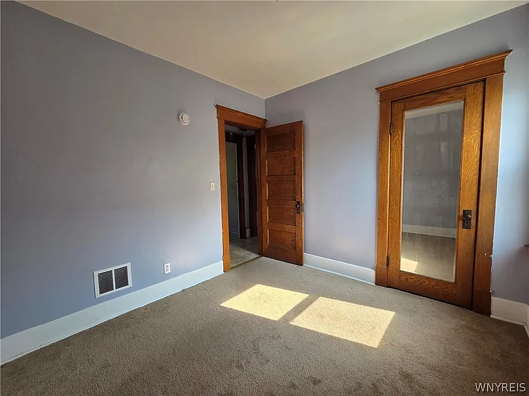 94 Parkwood Ave #2 — Photo 12