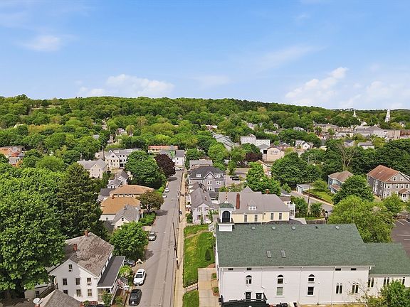 5th image of 11 Mount Pleasant Ave
