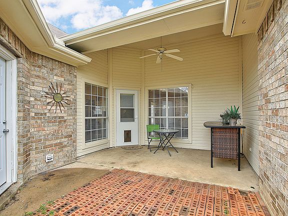 023_Patio.jpg