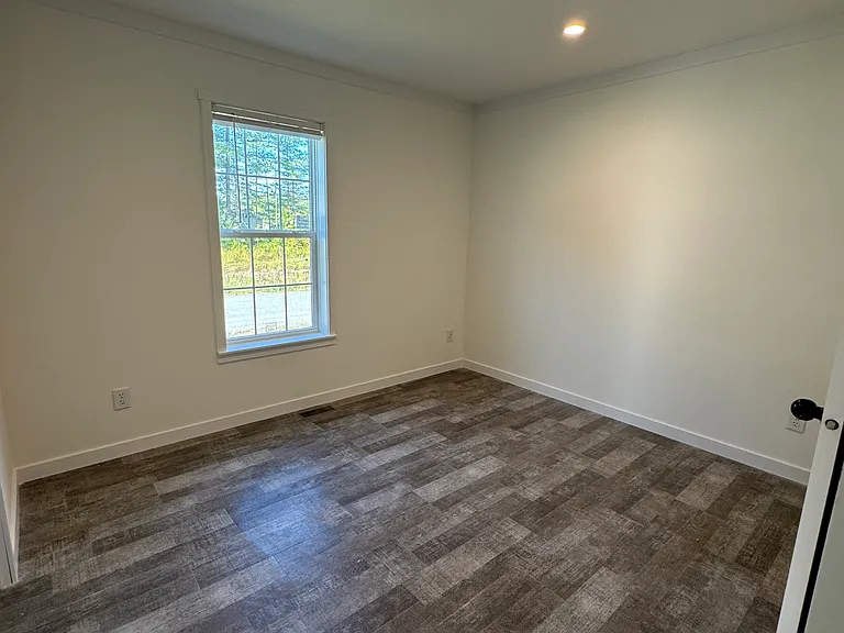 2 Valerie Ln — Photo 12