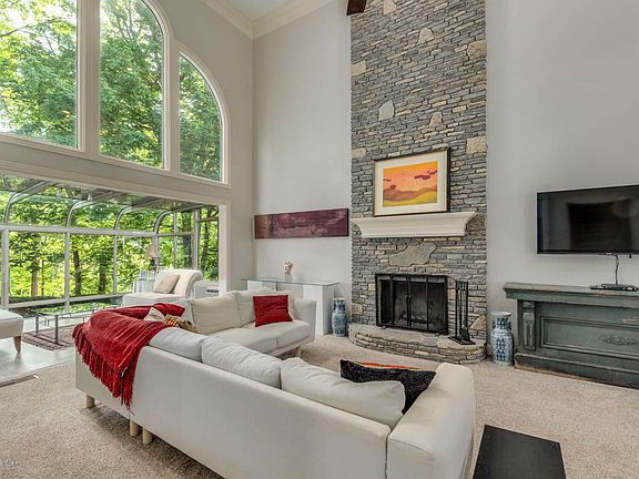 4th image of 1505 Saint Andrews Dr