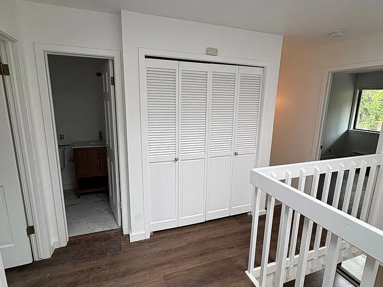 208 Pearl St #I — Photo 12