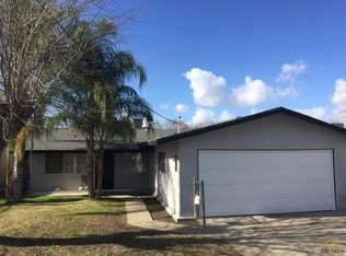 10104 Stobaugh St, Lamont, CA 93241