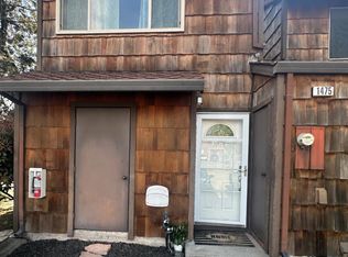 1475 Parkway Drive, Rohnert Park, CA 94928
