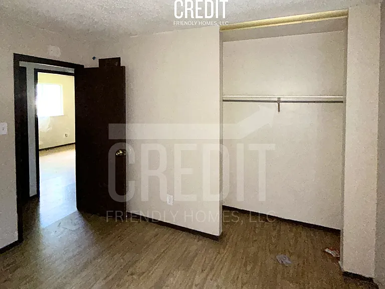 1621 Chambers Rd — Photo 9