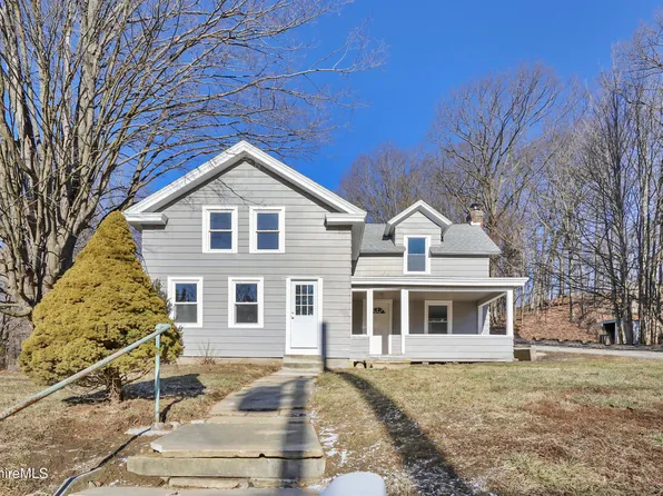 95 E Center St, Lee, MA 01238