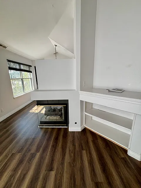 2 bed, 1600 sqft, $2,800 — Photo 4