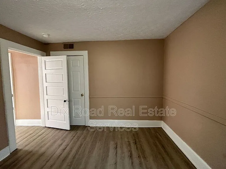 1903 Tytus Ave — Photo 17
