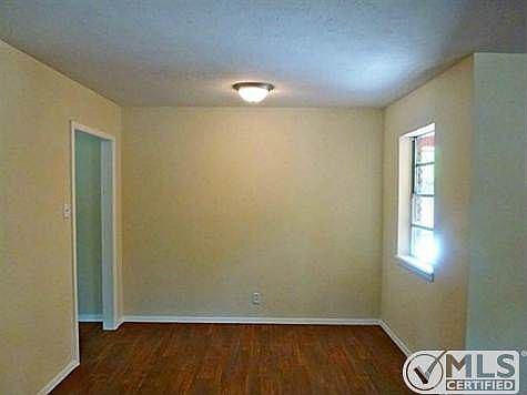 5th image of 513 Woodcrest Dr