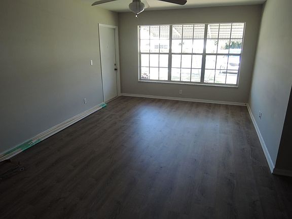 5th image of 915 Savannas Point Dr #C-f
