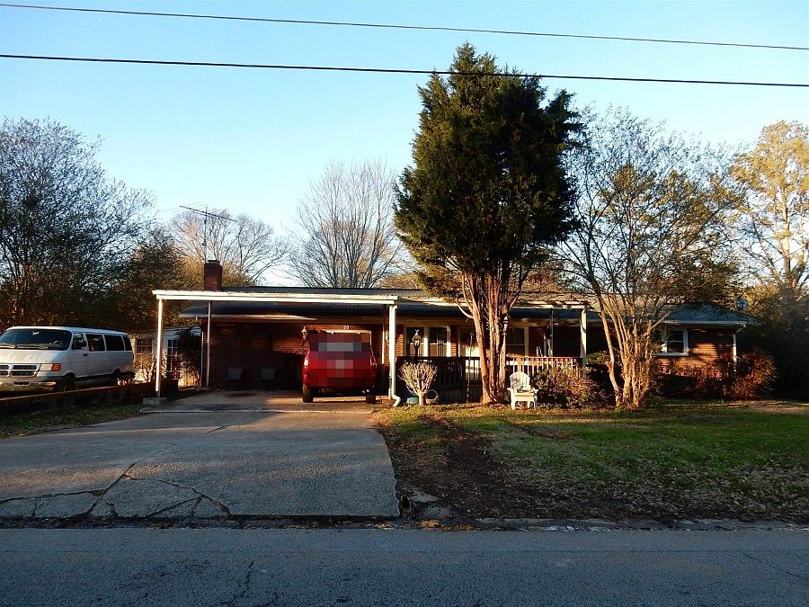 1st image of 50 Valley Dr