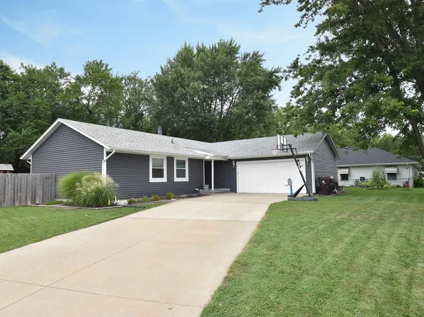 3635 W Castile Ct, Peoria, IL 61615