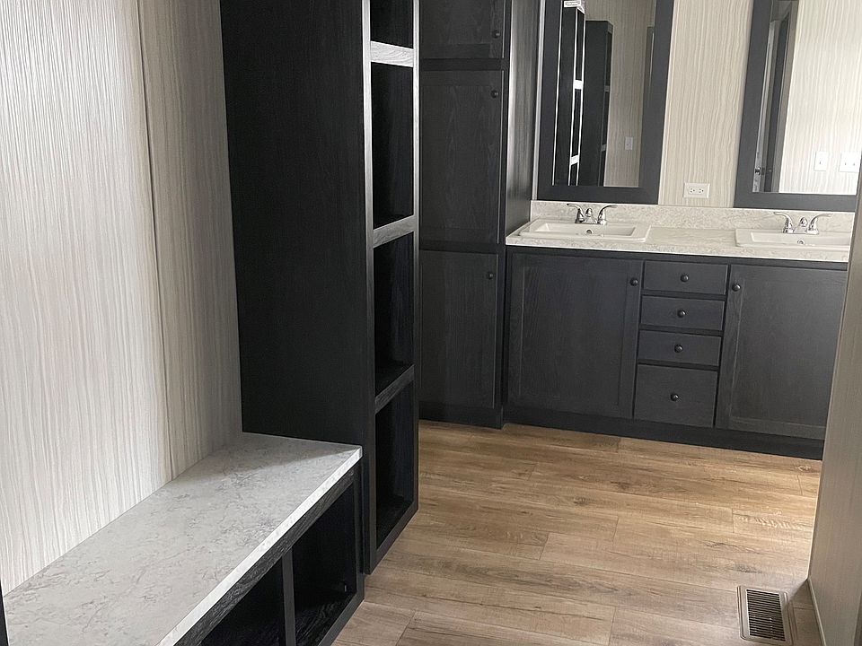 1st image of 5135 W Park Ln #643