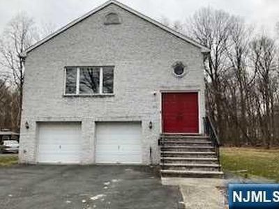 1236 Lorraine Ave, Teaneck, NJ, 07666