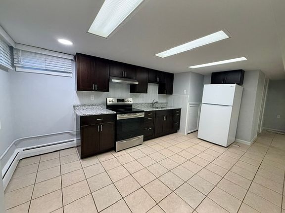 3rd image of 34 Chase St #B