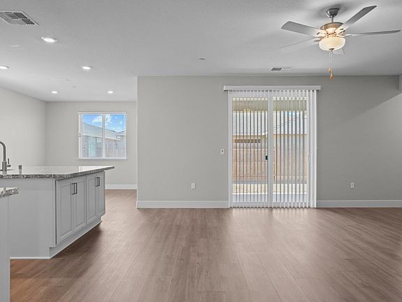 2nd image of 2104 Rustic Oak Lane