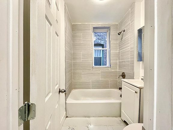 2nd image of 384 Bergen Ave #2LA