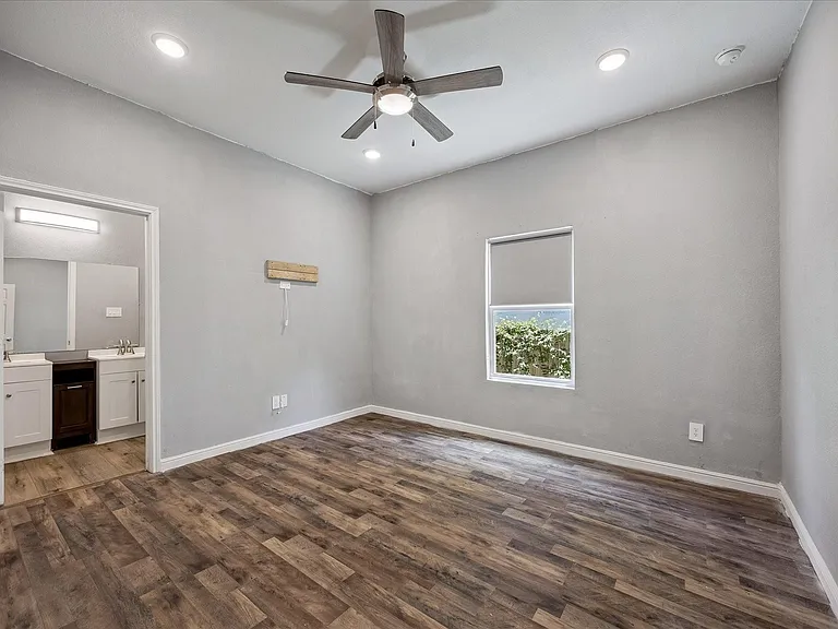3025 Drew St — Photo 11