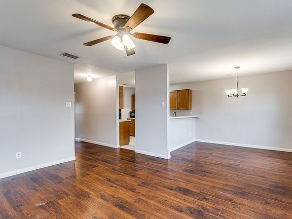 4th image of 5625 Brookview Ct #C