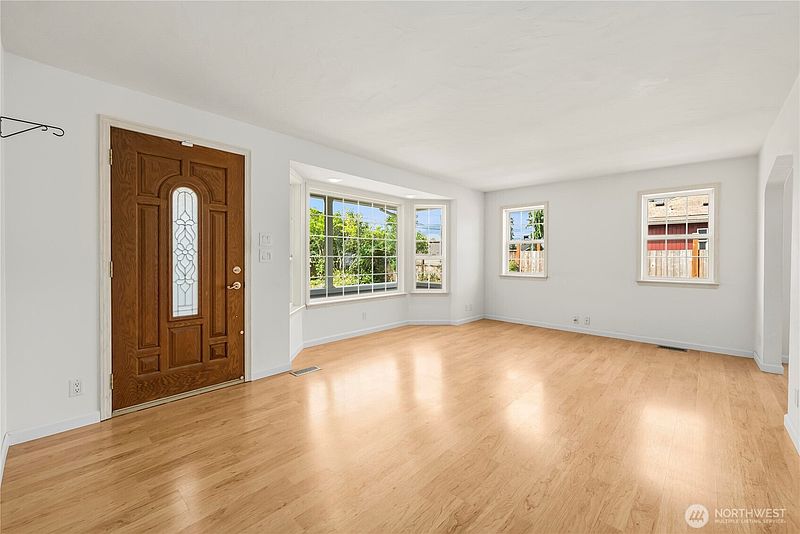 3rd image of 16101 60th Street E