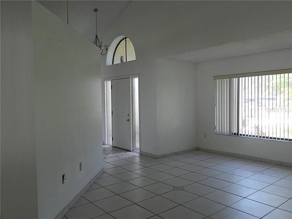 5th image of 385 Blue Bayou Dr