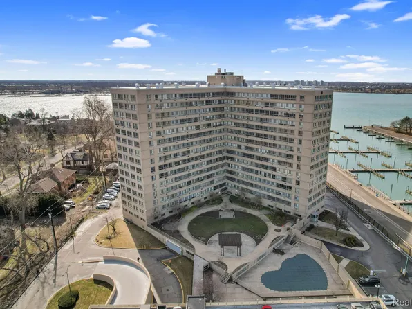 8900 E Jefferson Ave APT 1504, Detroit, MI 48214