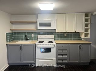 7 Glass Dr, Aurora, ON L4G 2E4