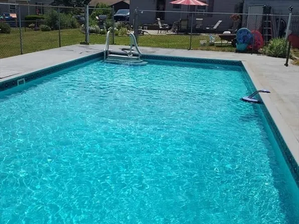 23 Coury Dr, Acushnet, MA 02743