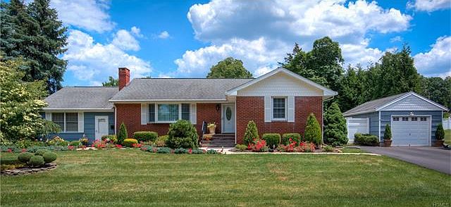 1st image of 28 Elmwood Dr
