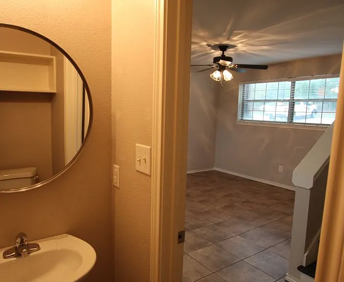 Coming Soon! 2 Bed 1.5 Bath Townhome In Lindale! — Photo 10