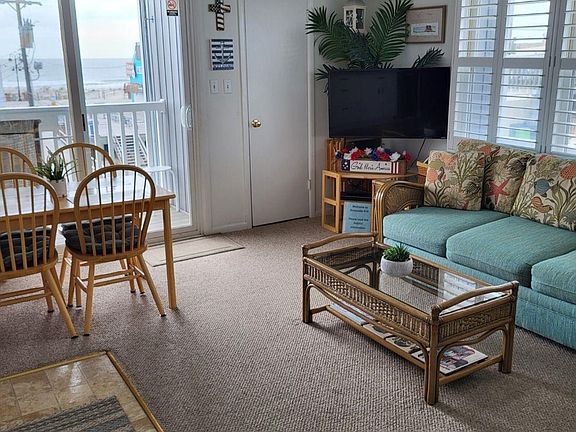 4th image of 853-71 Plymouth Pl #19