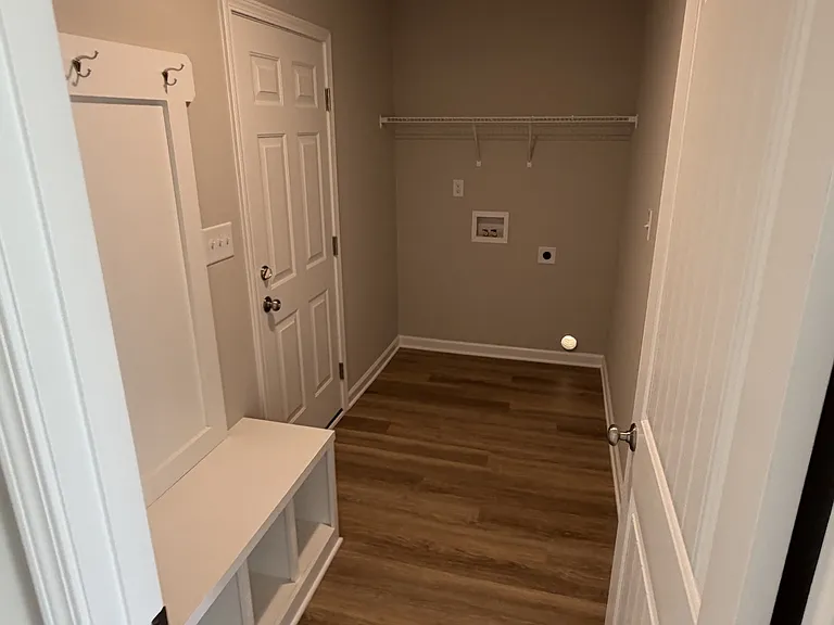 831 Middleton Rd — Photo 5