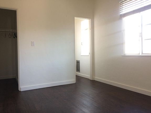 4th image of 1406 Garden St APT 14