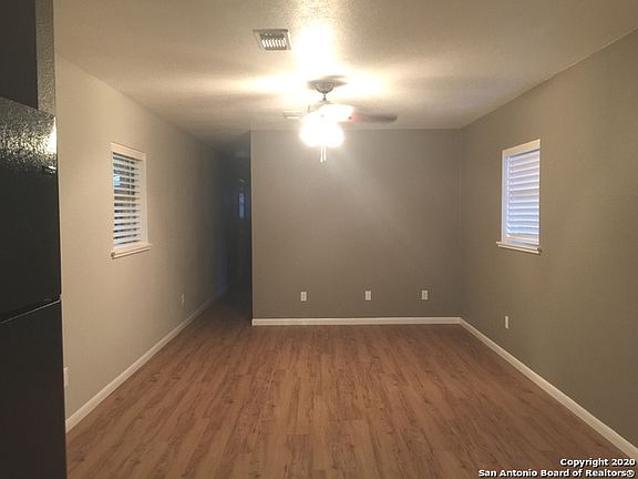 3rd image of 619 Montague Dr