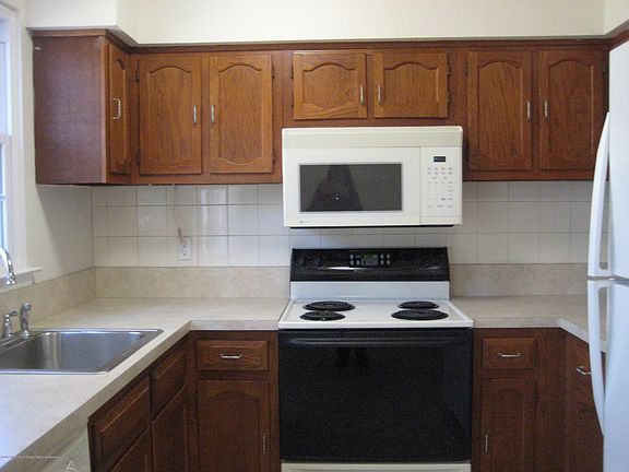 2nd image of 50B Milford Ave #53