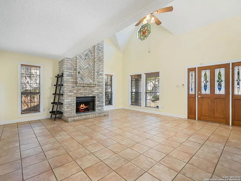 21119 Sierra Crst — Photo 5