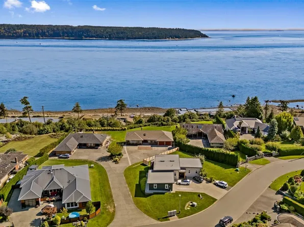 513 Ash St, Campbell River, BC V9W 5L8