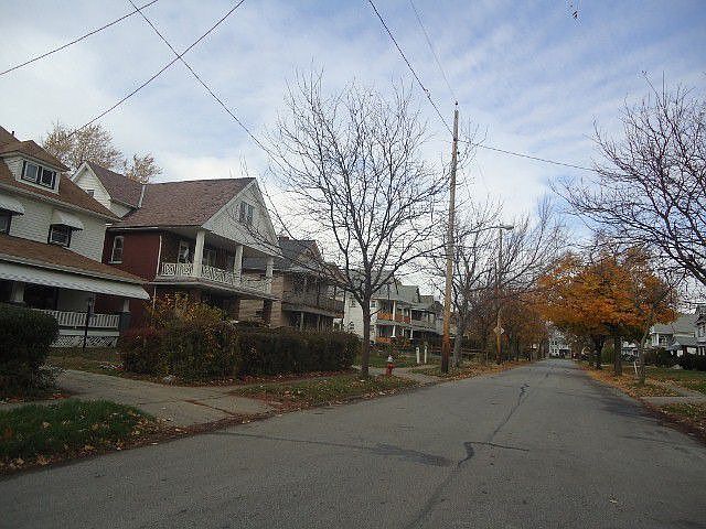 1st image of 3227 E 121st St