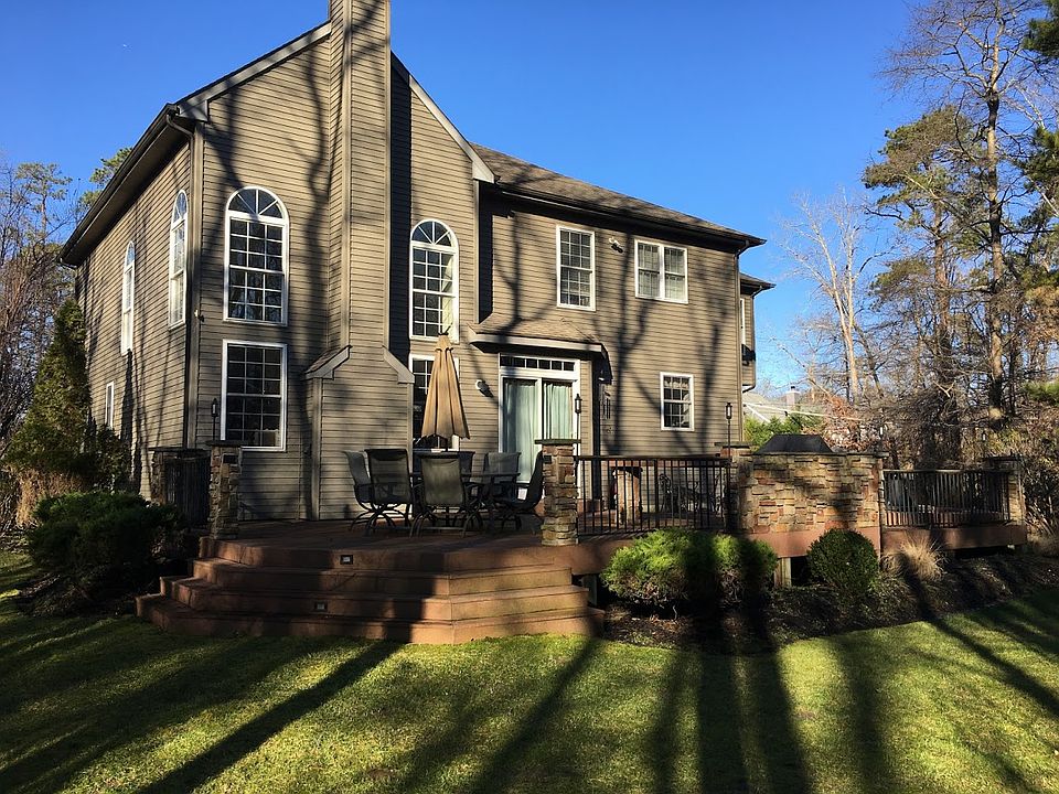 Huge double tier deck