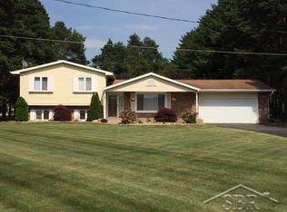 1118 N Graham Rd, Saginaw, MI 48609